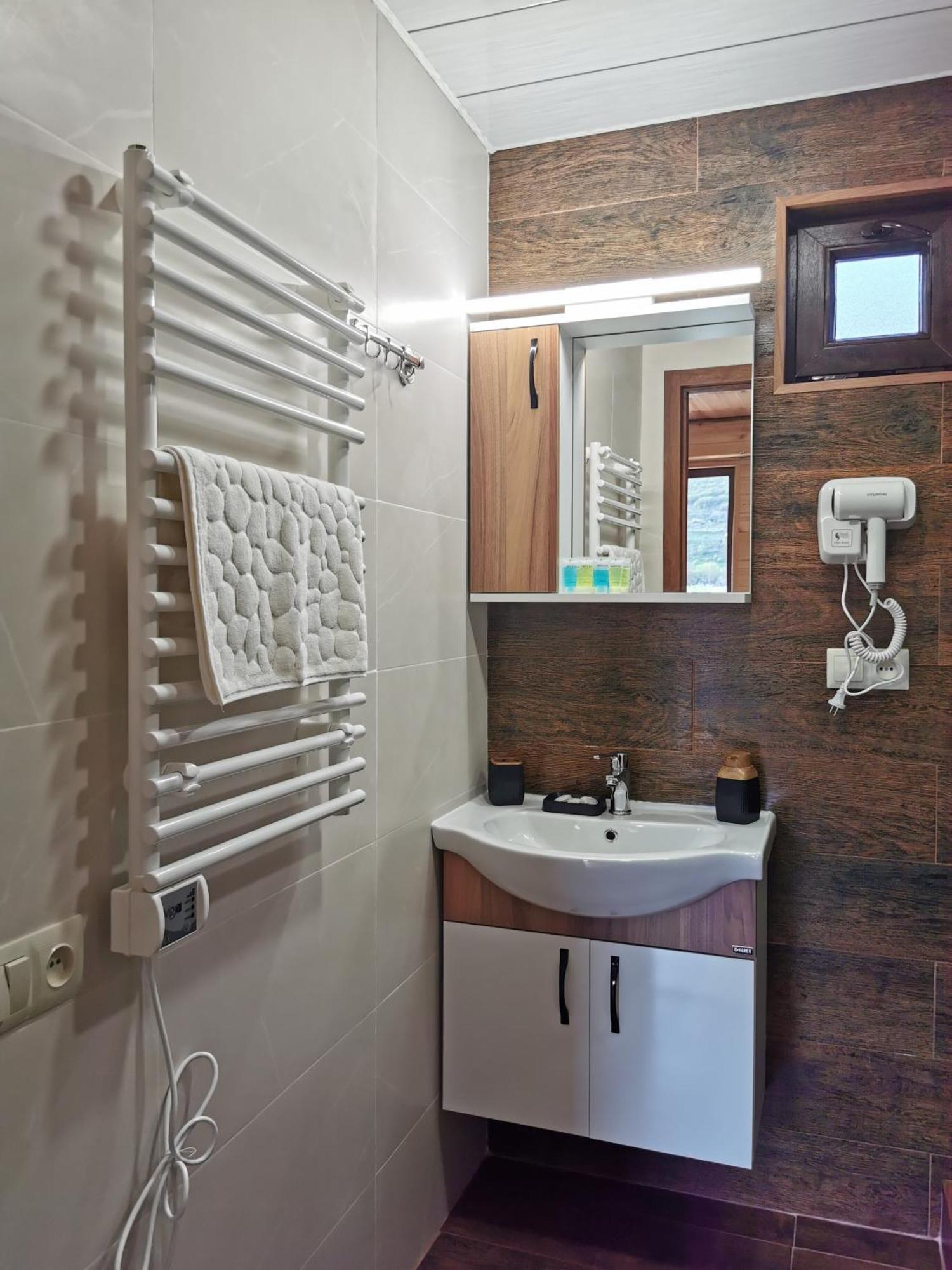 Chateau Ateni Cottages Gori Ngoại thất bức ảnh